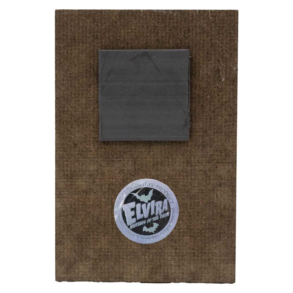 Elvira Omen Magnet